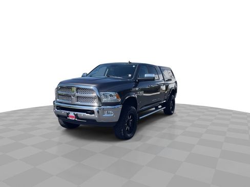 Used 2018 RAM 2500 Laramie w/ Cold Weather Group AWD/4WD image 3