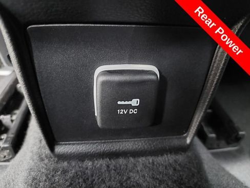Used 2023 Jeep Compass Latitude AWD/4WD image 17