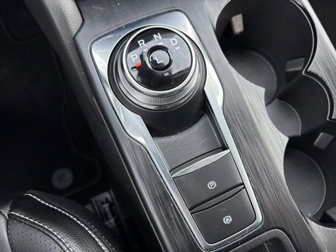 New 2025 Ford Escape SE w/ PHEV Premium Package image 24