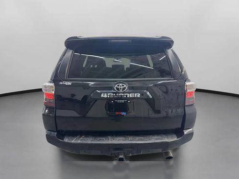Used 2016 Toyota 4Runner SR5 Premium image 8