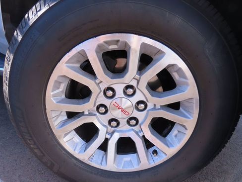 Used 2019 GMC Yukon SLT w/ Open Road Package RWD image 18
