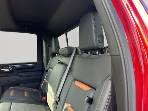 Used 2024 GMC Sierra 2500 AT4 w/ AT4 Premium Plus Package image 19