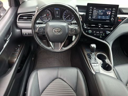 Used 2022 Toyota Camry SE w/ Carpet Mat Package (TMS) FWD image 11