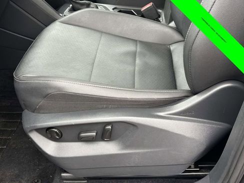 Used 2020 Volkswagen Tiguan SE image 4