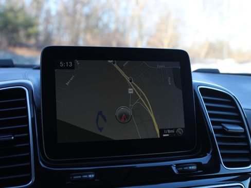 Used 2017 Mercedes-Benz GLS 450 4MATIC image 39