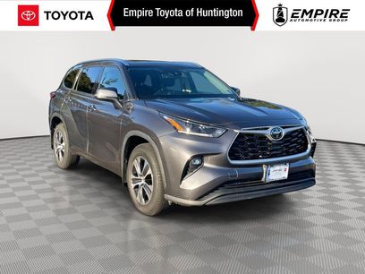 Used 2021 Toyota Highlander XLE