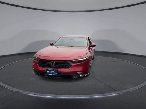 Used 2023 Honda Accord Touring image 3