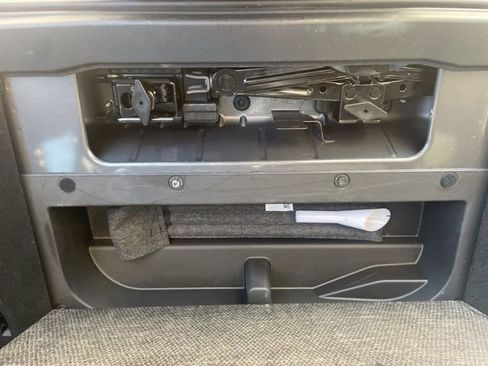 Used 2023 Ford Bronco Wildtrak image 20