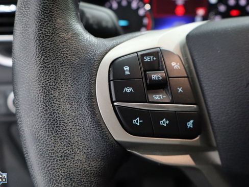 Used 2021 Ford Explorer XLT w/ Equipment Group 202A image 17