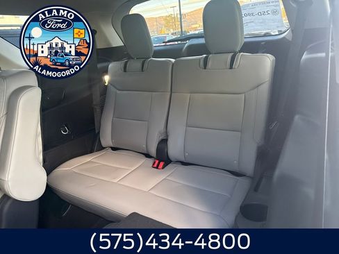 Used 2025 Ford Explorer Active w/ Active Comfort Package image 12