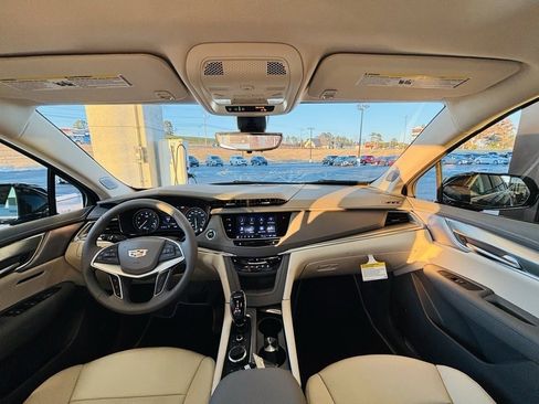 New 2025 Cadillac XT5 Premium Luxury w/ Technology Package image 5