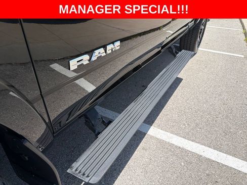 Used 2025 RAM 2500 Limited AWD/4WD image 17