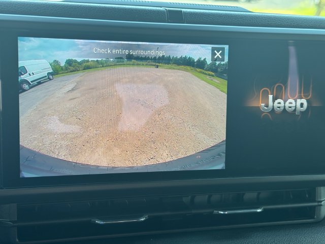 Certified 2025 Jeep Wrangler Sport AWD/4WD image 29
