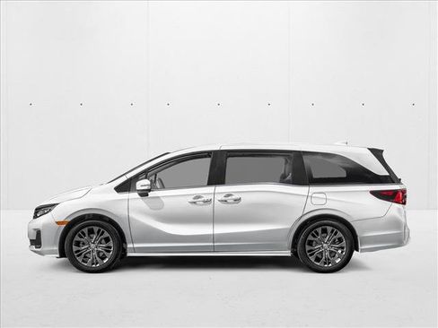 New 2026 Honda Odyssey Touring image 3