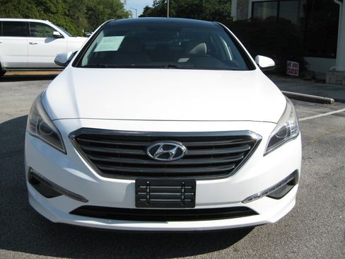 Used 2015 Hyundai Sonata Limited w/ Option Group 05 FWD image 3