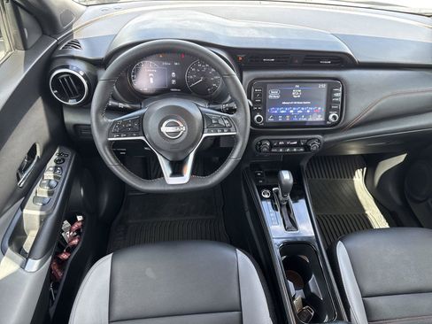 Used 2023 Nissan Kicks SR w/ SR Premium Package FWD image 14