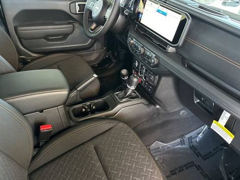 New 2026 Jeep Gladiator Mojave AWD/4WD image 14