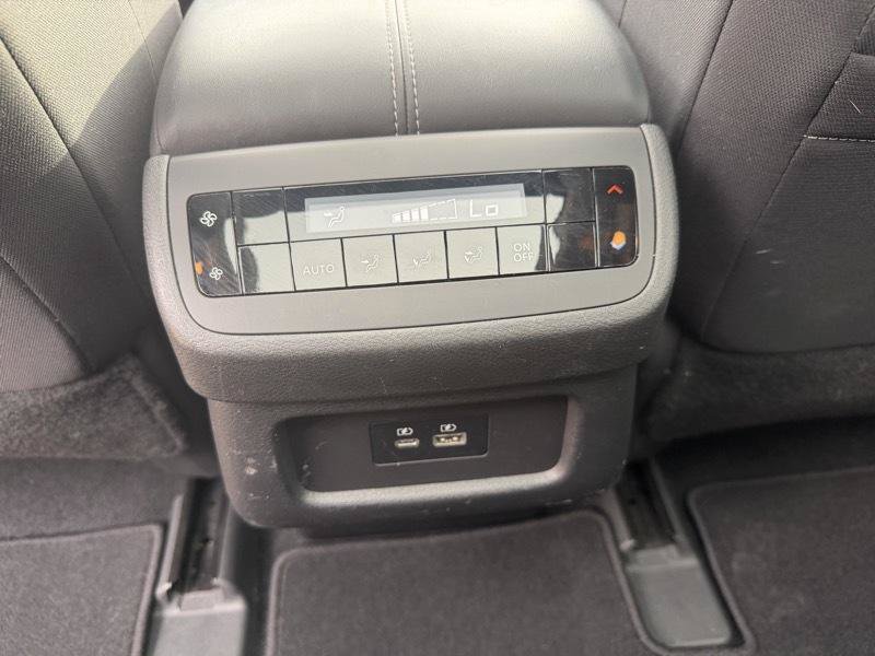 Used 2022 Nissan Pathfinder SV w/ SV Premium Package AWD/4WD image 18
