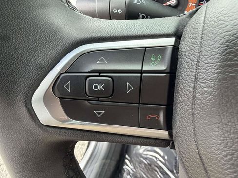 Used 2024 Jeep Compass Limited AWD/4WD image 17
