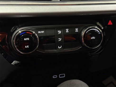 New 2026 Chevrolet Trax LT image 15