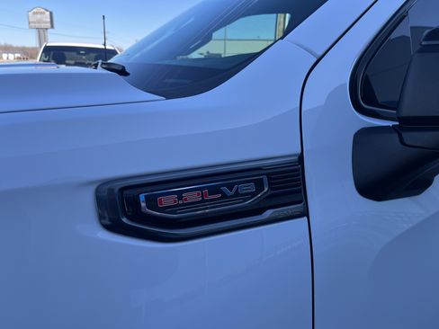 Used 2021 GMC Sierra 1500 AT4 image 2