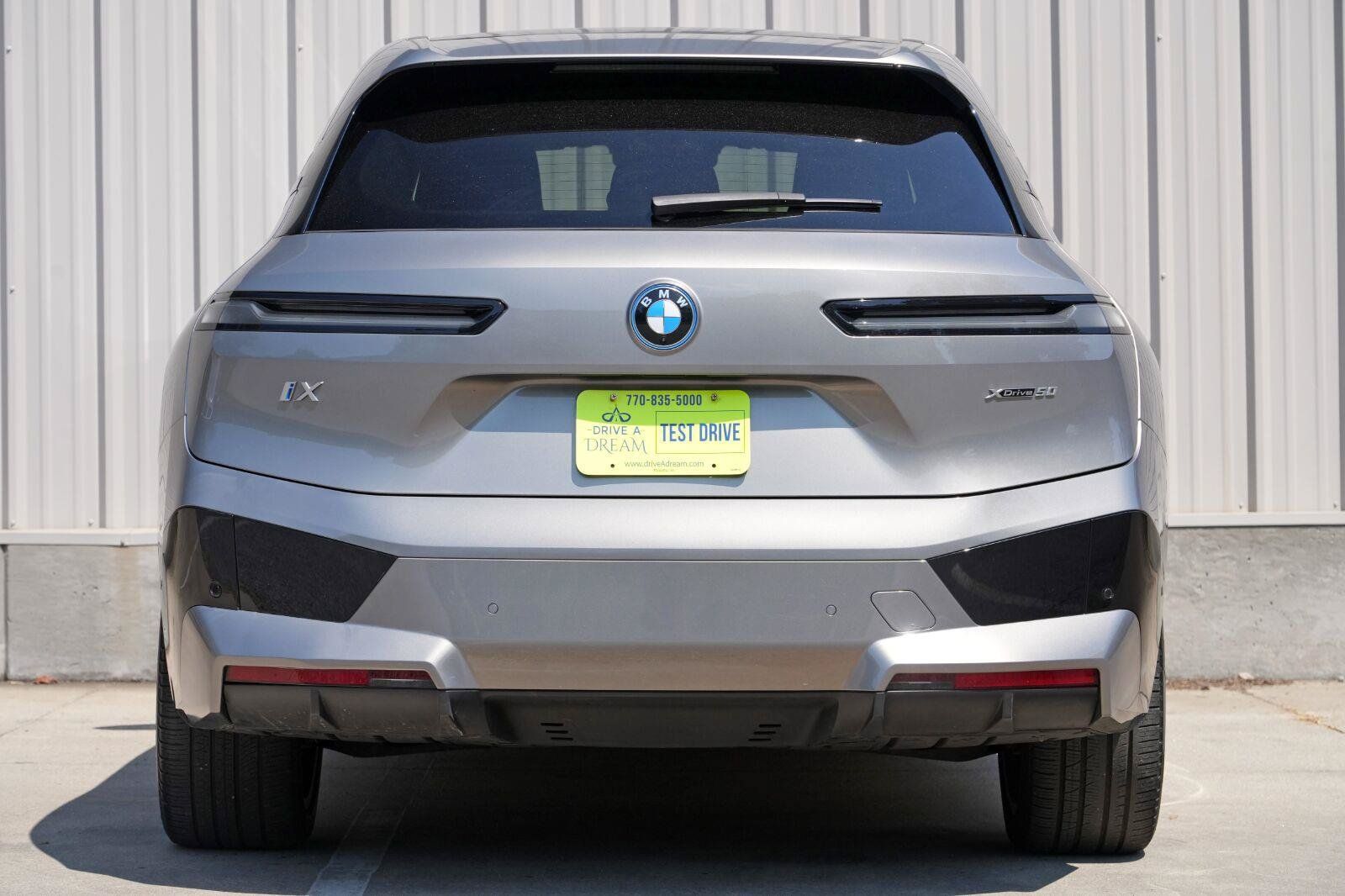 Used 2025 BMW iX xDrive50 AWD/4WD image 10