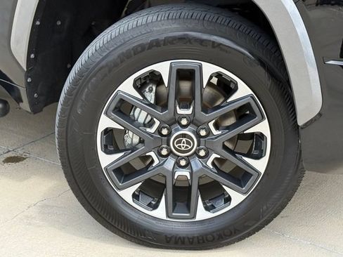 Used 2024 Toyota Tundra Limited AWD/4WD image 2