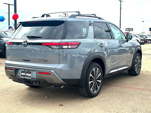 New 2026 Nissan Pathfinder Platinum w/ Cargo Package image 8