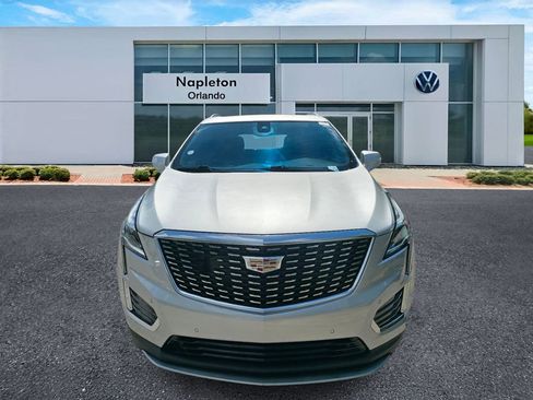 Used 2020 Cadillac XT5 Premium Luxury FWD image 2