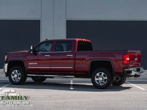 Used 2015 GMC Sierra 2500 SLE w/ All-Terrain HD Package AWD/4WD image 5