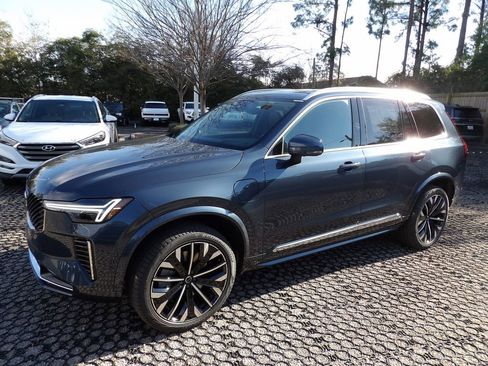 New 2026 Volvo XC90 T8 Ultra w/ Protection Package Premier AWD/4WD image 3