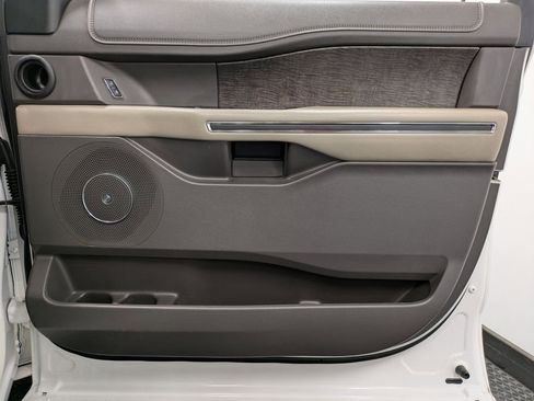 Used 2021 Ford Expedition Max Limited image 27