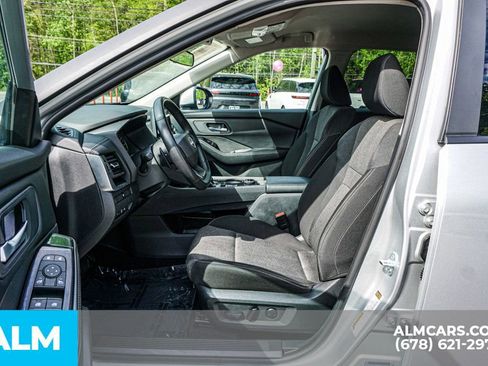 Used 2025 Nissan Rogue SV image 19