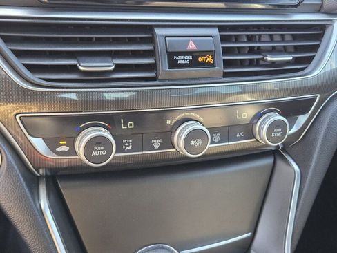 Used 2018 Honda Accord Sport image 22