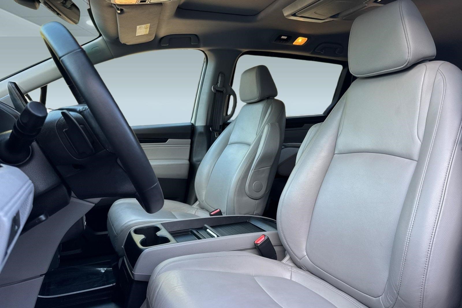 Certified 2024 Honda Odyssey Touring image 5