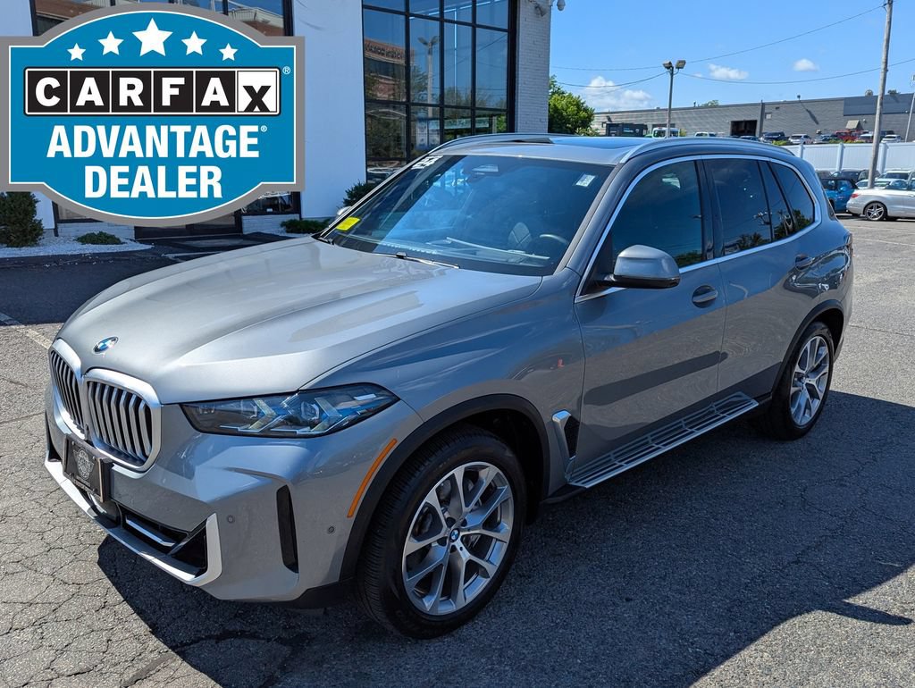 Used 2024 BMW X5 xDrive40i w/ Premium Package AWD/4WD image 2