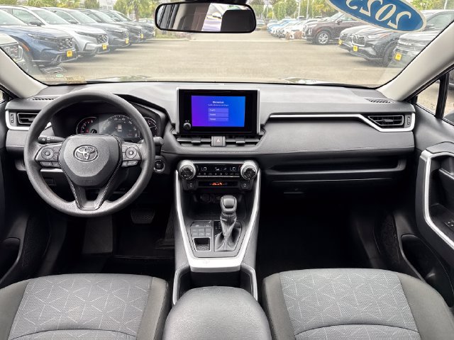 Used 2025 Toyota RAV4 XLE AWD/4WD image 26