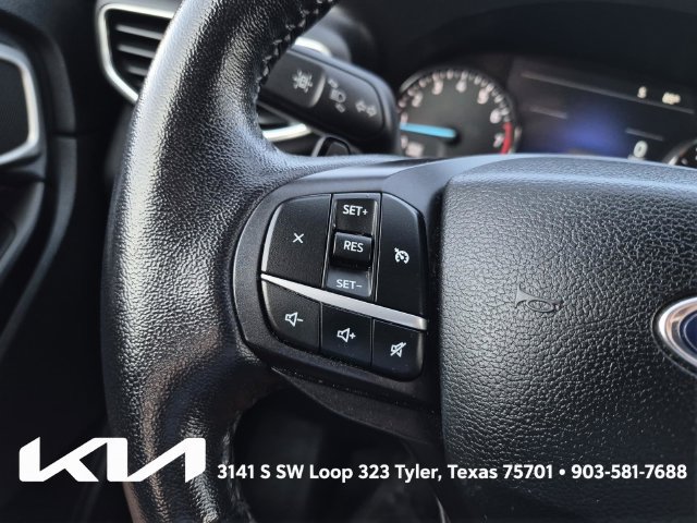 Used 2020 Ford Explorer XLT w/ Equipment Group 202A AWD/4WD image 31