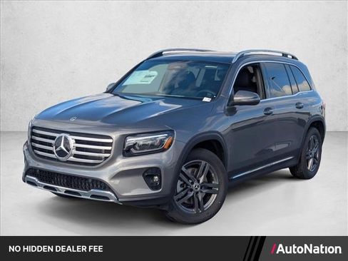 Used 2026 Mercedes-Benz GLB 250 image 1