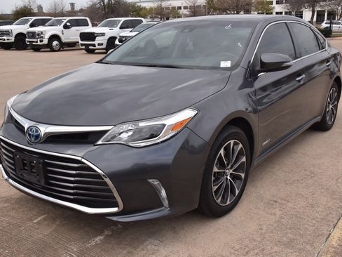 Used 2018 Toyota Avalon XLE Premium image 1