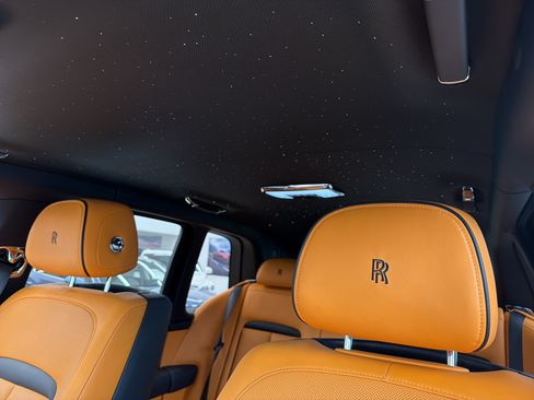 Certified 2022 Rolls-Royce Cullinan AWD/4WD image 16