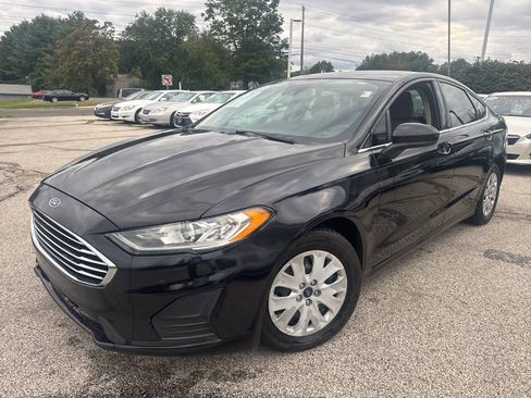 Used 2019 Ford Fusion S FWD image 3