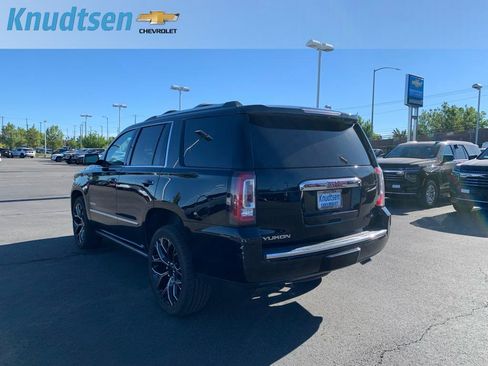 Used 2017 GMC Yukon Denali w/ Open Road Package AWD/4WD image 5