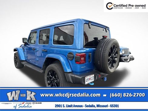Used 2023 Jeep Wrangler Unlimited Sahara w/ Cold Weather Group AWD/4WD image 7