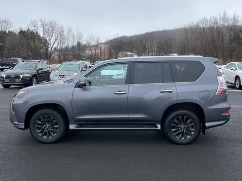 Used 2022 Lexus GX 460 Premium w/ Premium Plus Package image 2