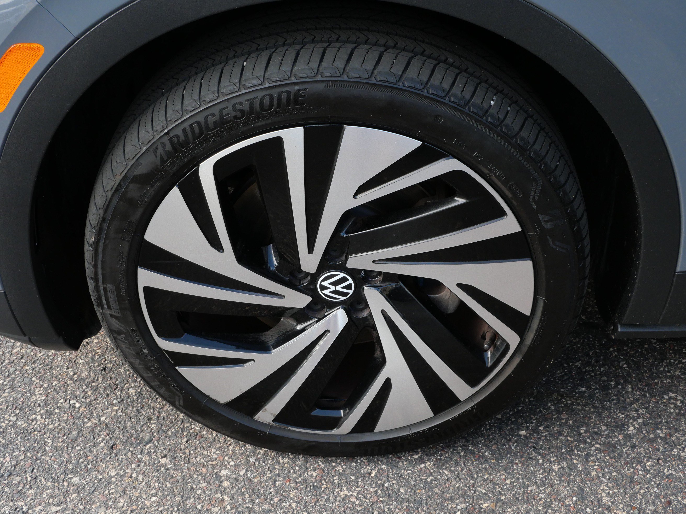 Certified 2025 Volkswagen ID.4 Pro S Plus AWD/4WD image 15
