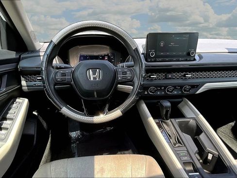 Used 2023 Honda Accord EX image 10