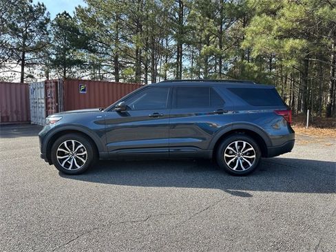 Used 2022 Ford Explorer ST-Line w/ Class IV Trailer Tow Package image 4