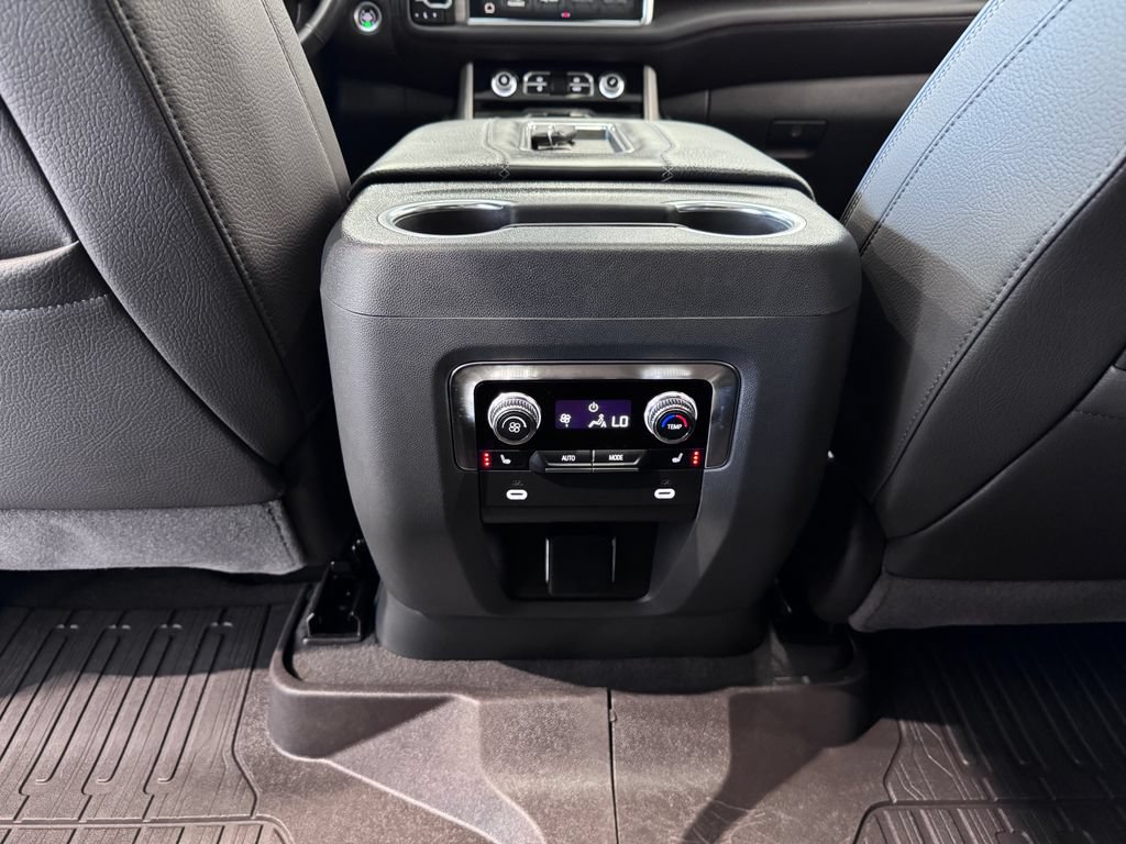 Certified 2024 GMC Yukon Denali AWD/4WD image 32