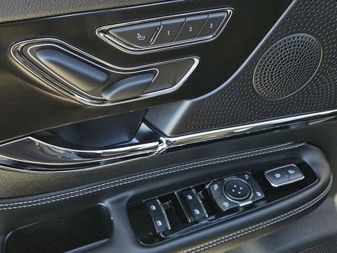 Used 2025 Lincoln Corsair Premiere w/ Equipment Group 101A image 21